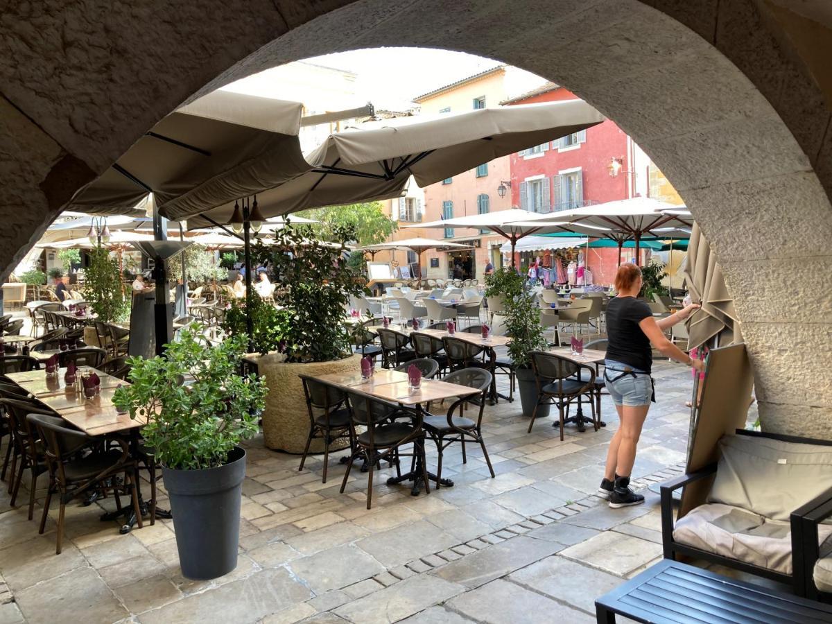 5 Star Rated Exclusive House In Village * Valbonne