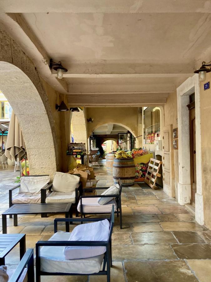 5 Star Rated Exclusive House In Village Villa *