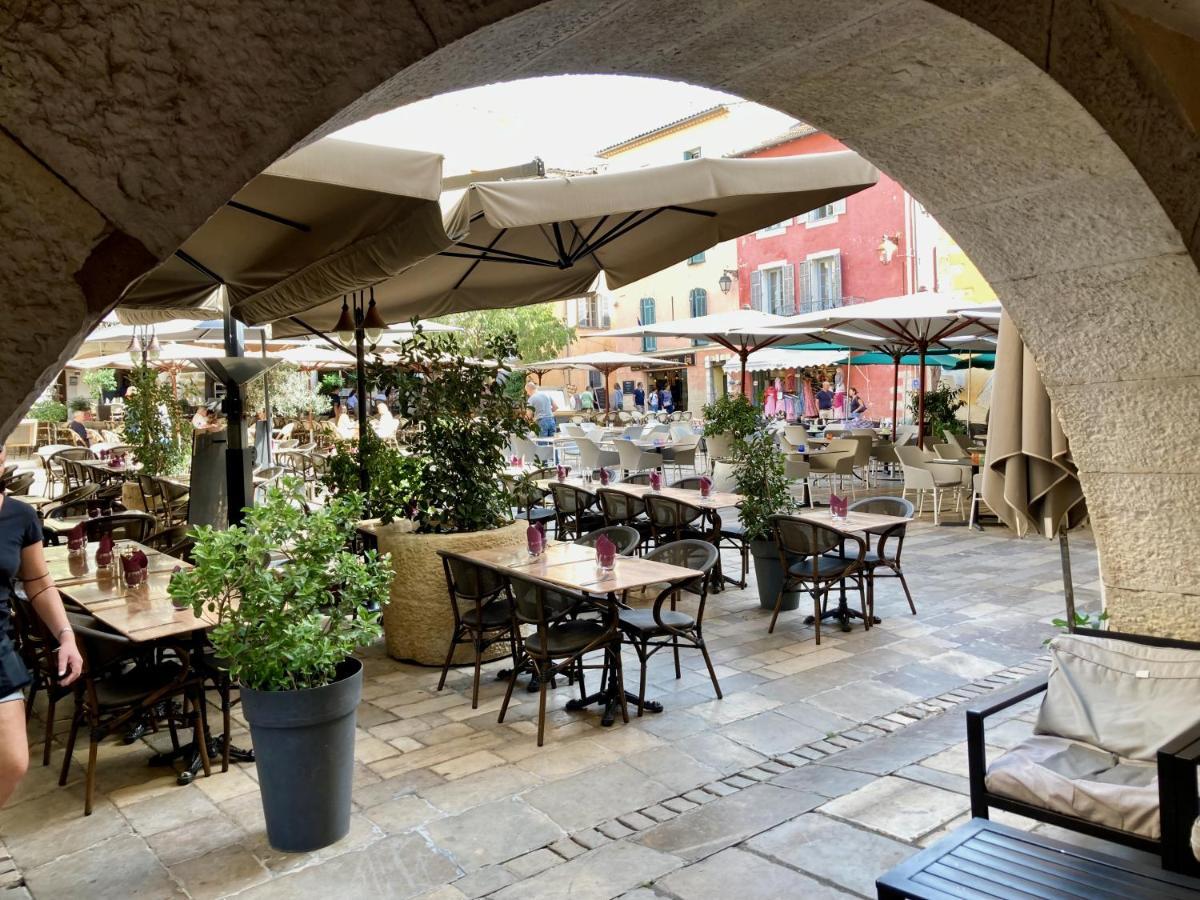 5 Star Rated Exclusive House In Village Valbonne